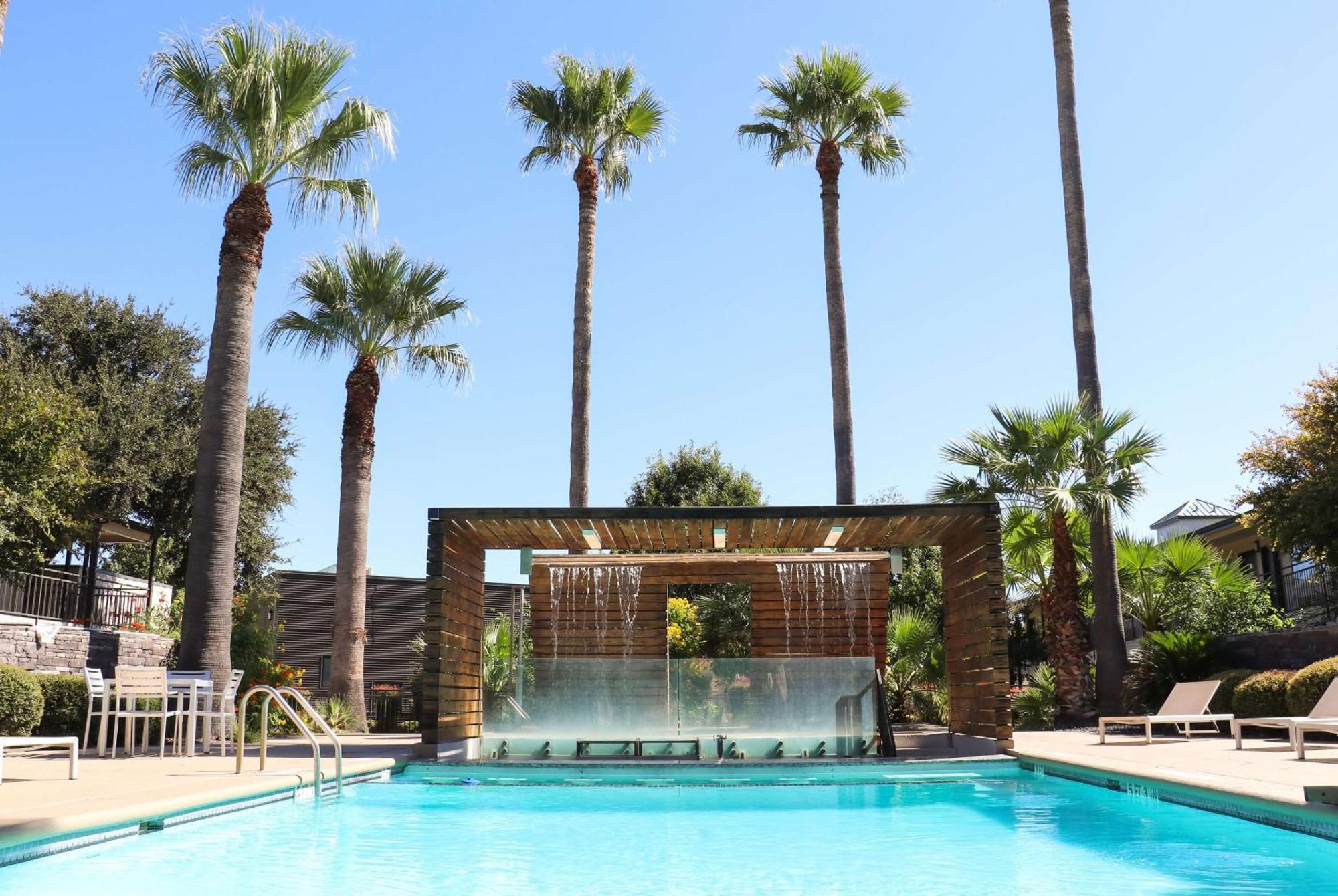 Ramada By Wyndham Del Rio Hotel Kültér fotó