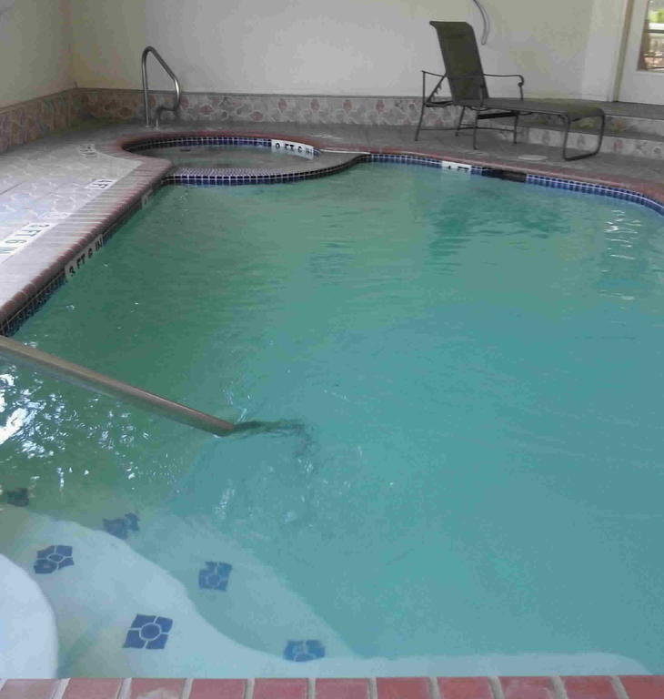 Ramada By Wyndham Del Rio Hotel Kültér fotó